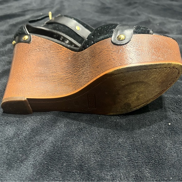 Guess Wedges - Picture 3 of 4